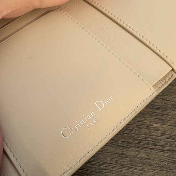 Dior Bullcalf Diorissimo Medium Envelope Wallet Vert Acide - Picture 4 of 5